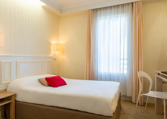 Hôtel accueillant les animaux: The Originals City, Hôtel Chantecler, Le Mans (Inter-Hotel)